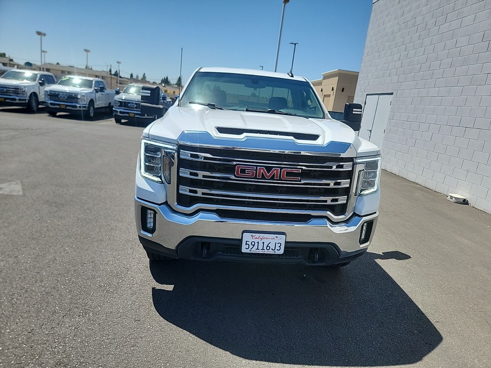 Used 2022 White GMC SLE image 5