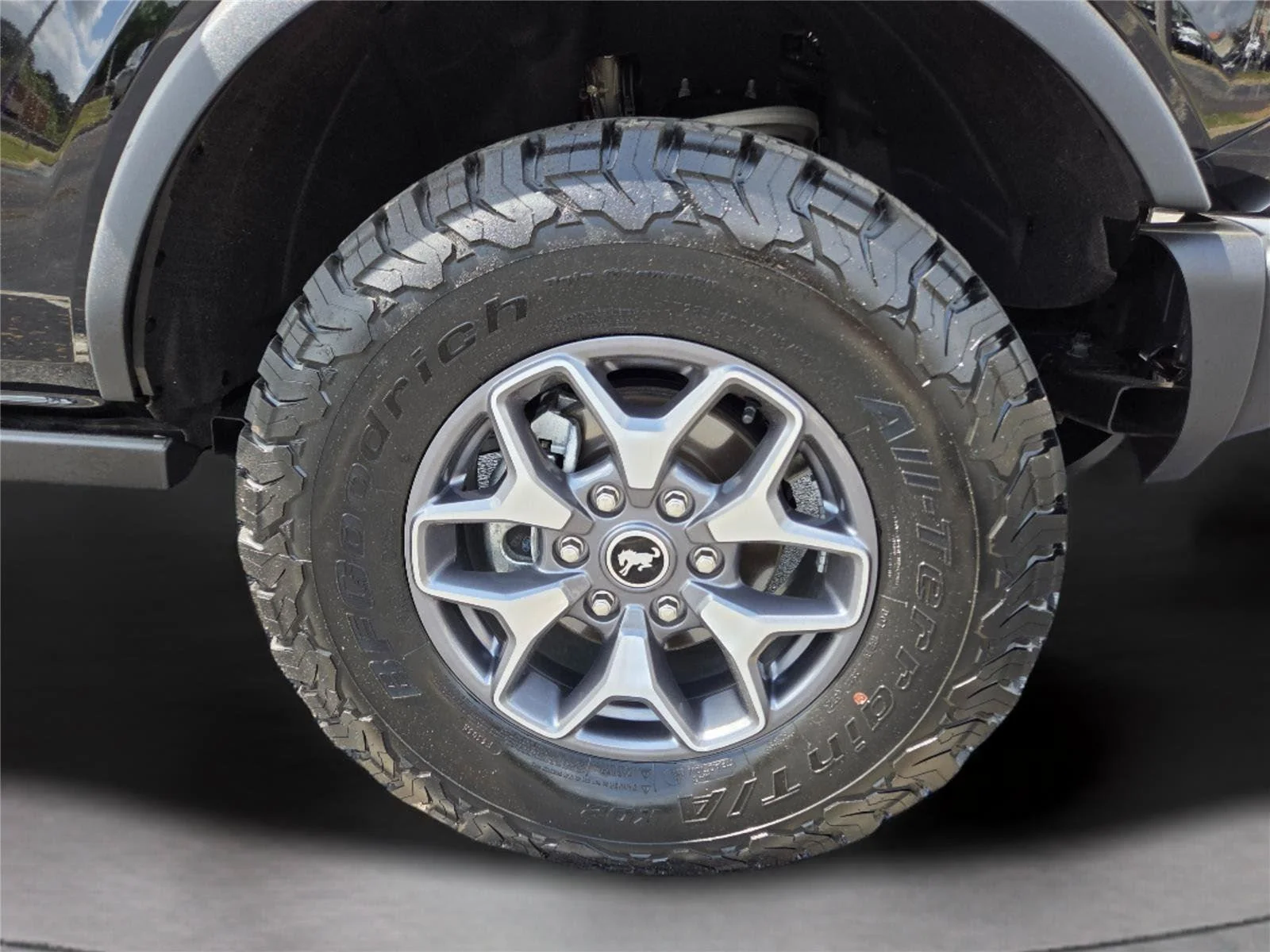 Used 2025 Shadow Black Ford Badlands image 31