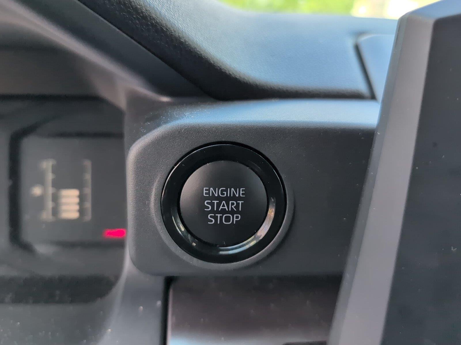 Used 2025 Ice Cap Toyota SR5 image 25