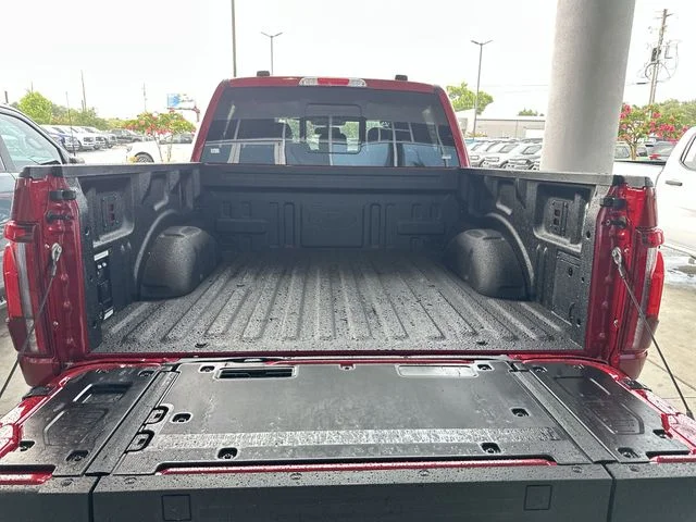 Used 2025  Ford King Ranch image 27