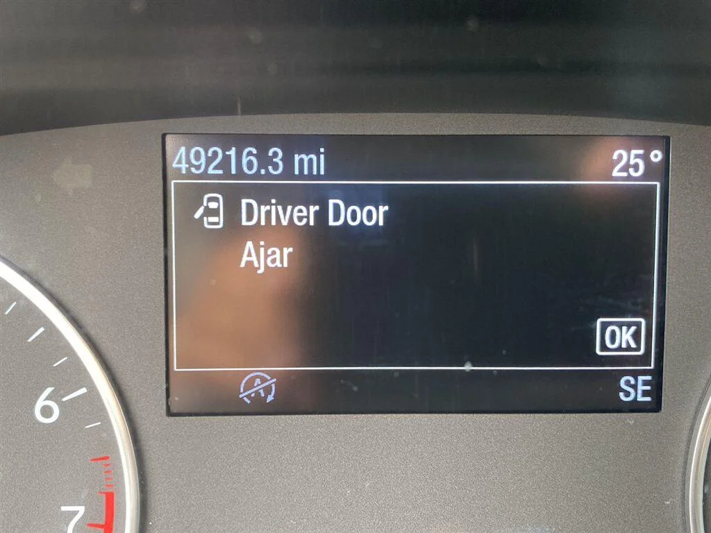 Used 2020 White Platinum Metallic Tri-Coat Ford SE image 22