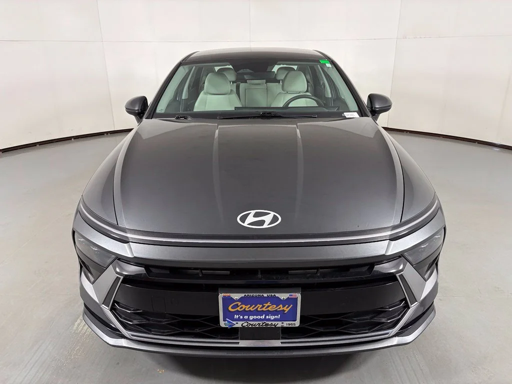 Used 2024 Gray Hyundai SEL image 3