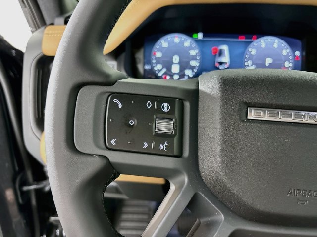 New 2026 Santorini Black Land Rover S image 10