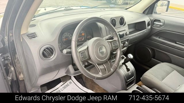 Used 2017 Black Jeep Latitude image 13