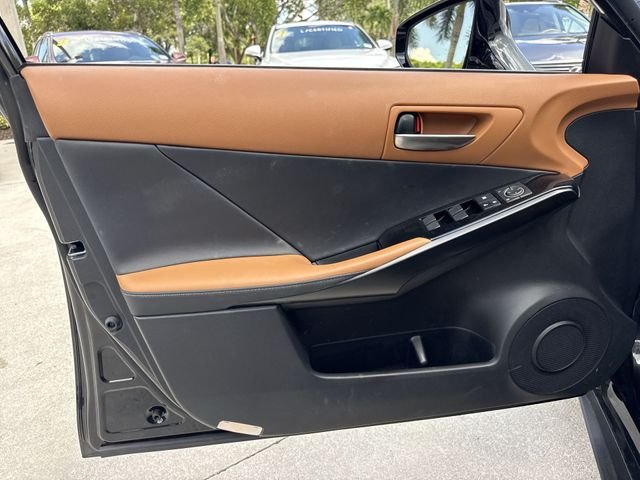 2024 Lexus IS 300 - Photo 13
