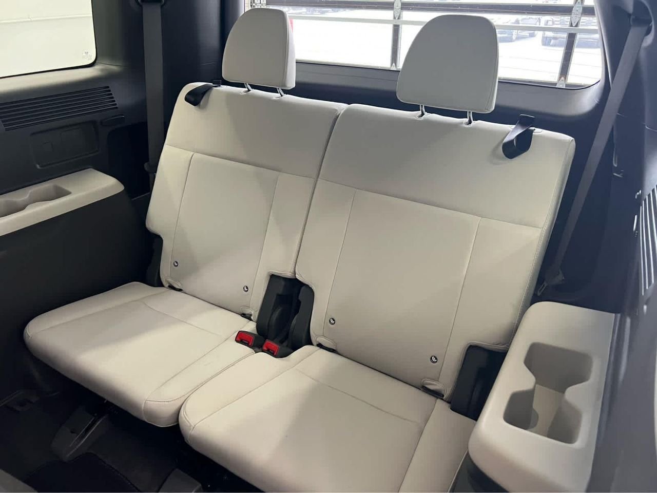 New 2026 Hampton Gray Hyundai SE AWD image 25