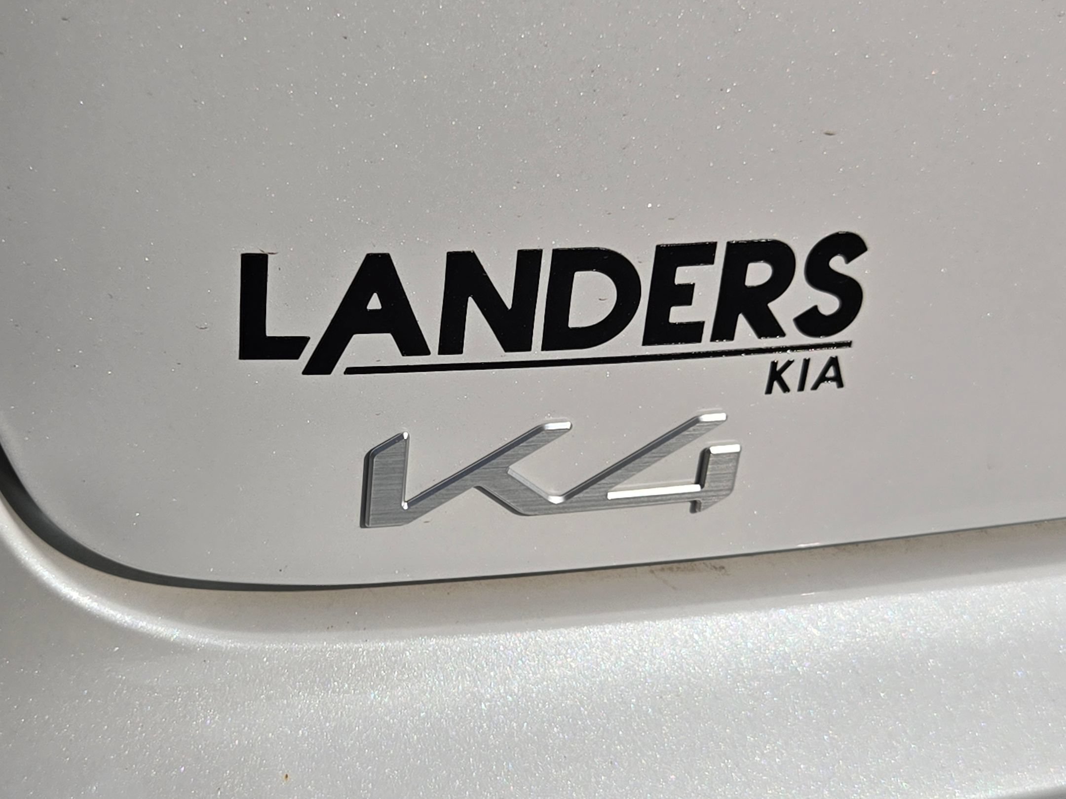 New 2026 Snow White Pearl Kia LXS image 32