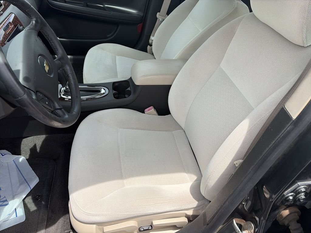 Used 2013 Gray Chevrolet LT image 12