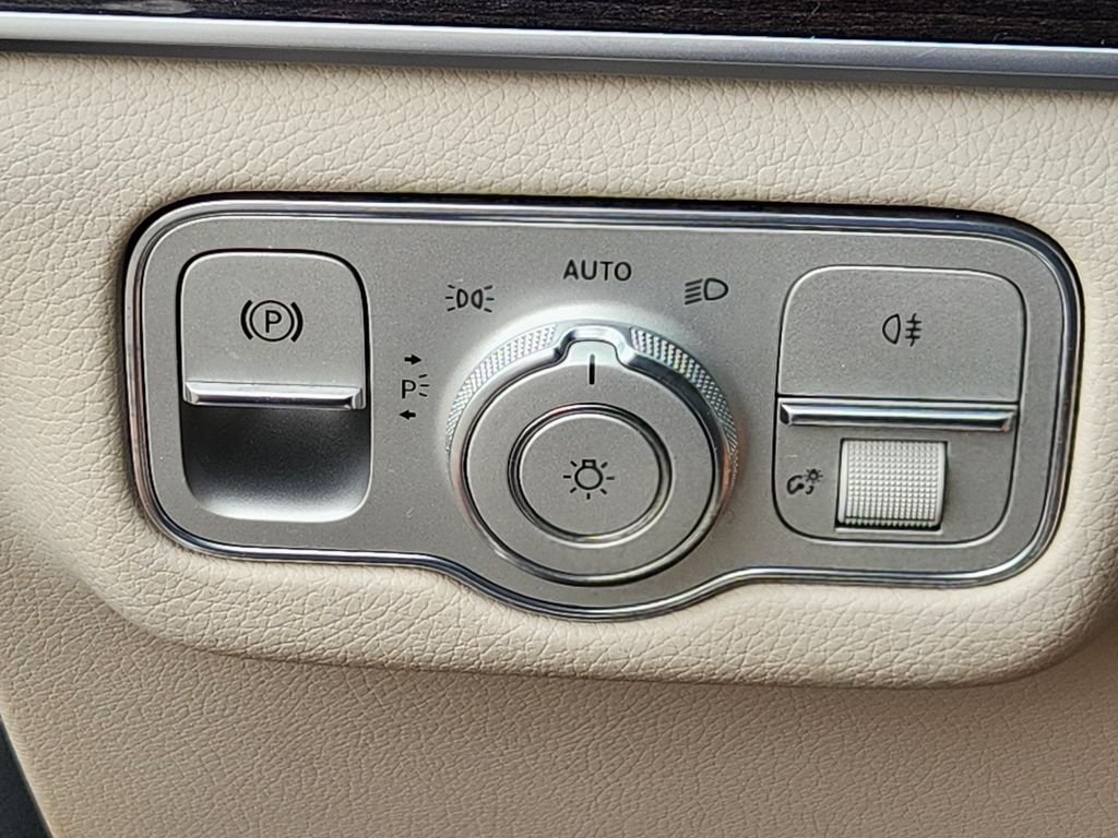 Used 2020 Mojave Silver Metallic Mercedes-Benz GLE350 4MATIC® image 25