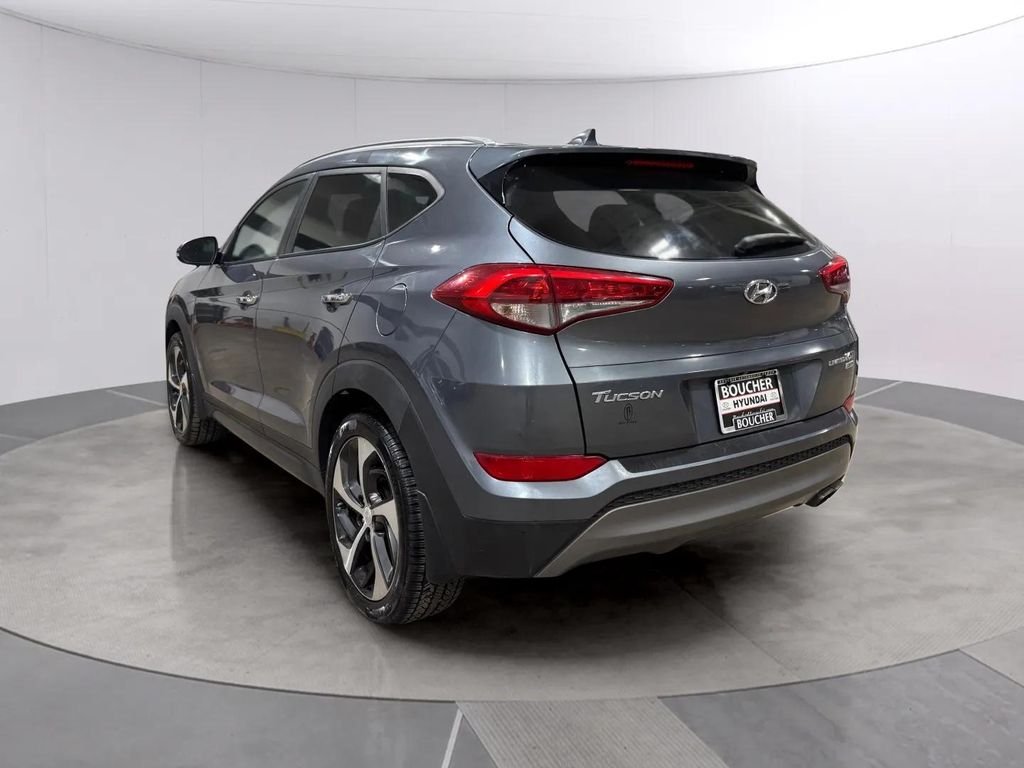 Used 2016 Coliseum Gray Hyundai Limited image 5