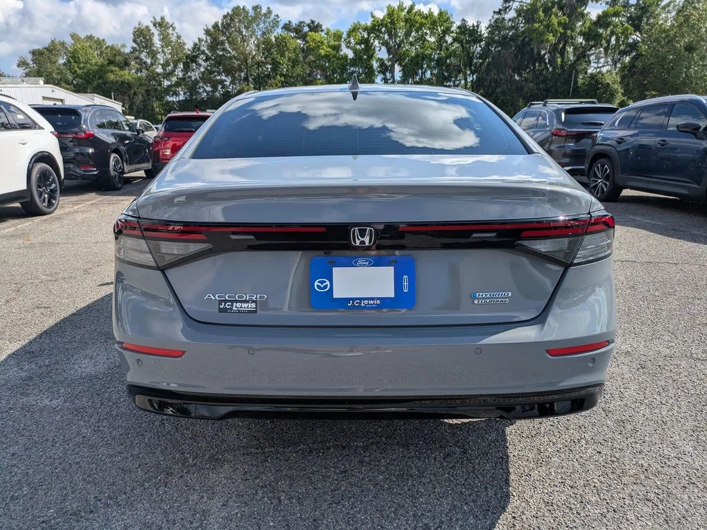 Certified Used 2024 Urban Gray Pearl Honda Touring image 5