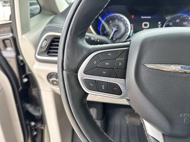 Used 2022 Gray Chrysler Limited image 46