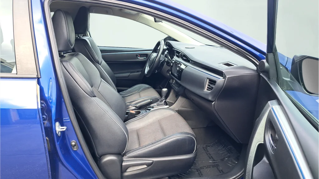 Used 2016 Blue Toyota S image 11