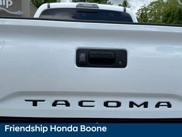 Used 2022 White Toyota TRD Off-Road image 12