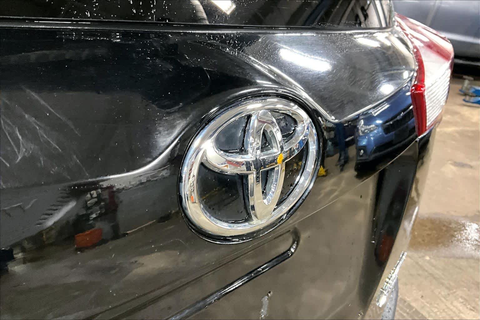 Used 2015 Black Toyota Limited image 30