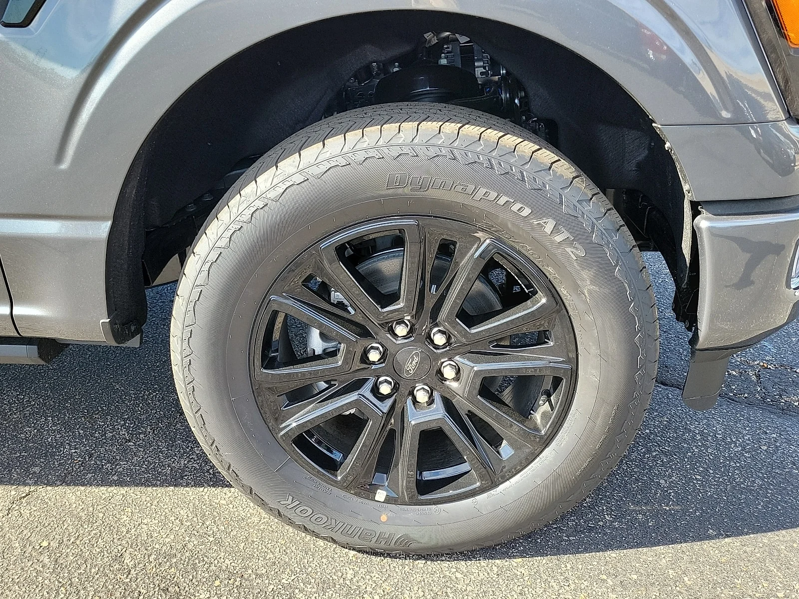 New 2026 Carbonized Gray Metallic Ford Platinum&reg; image 7
