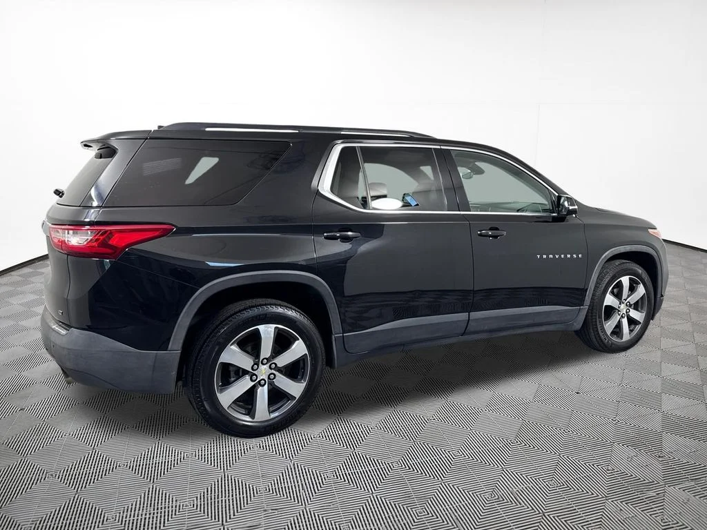 Used 2019 Black Chevrolet 3LT image 9