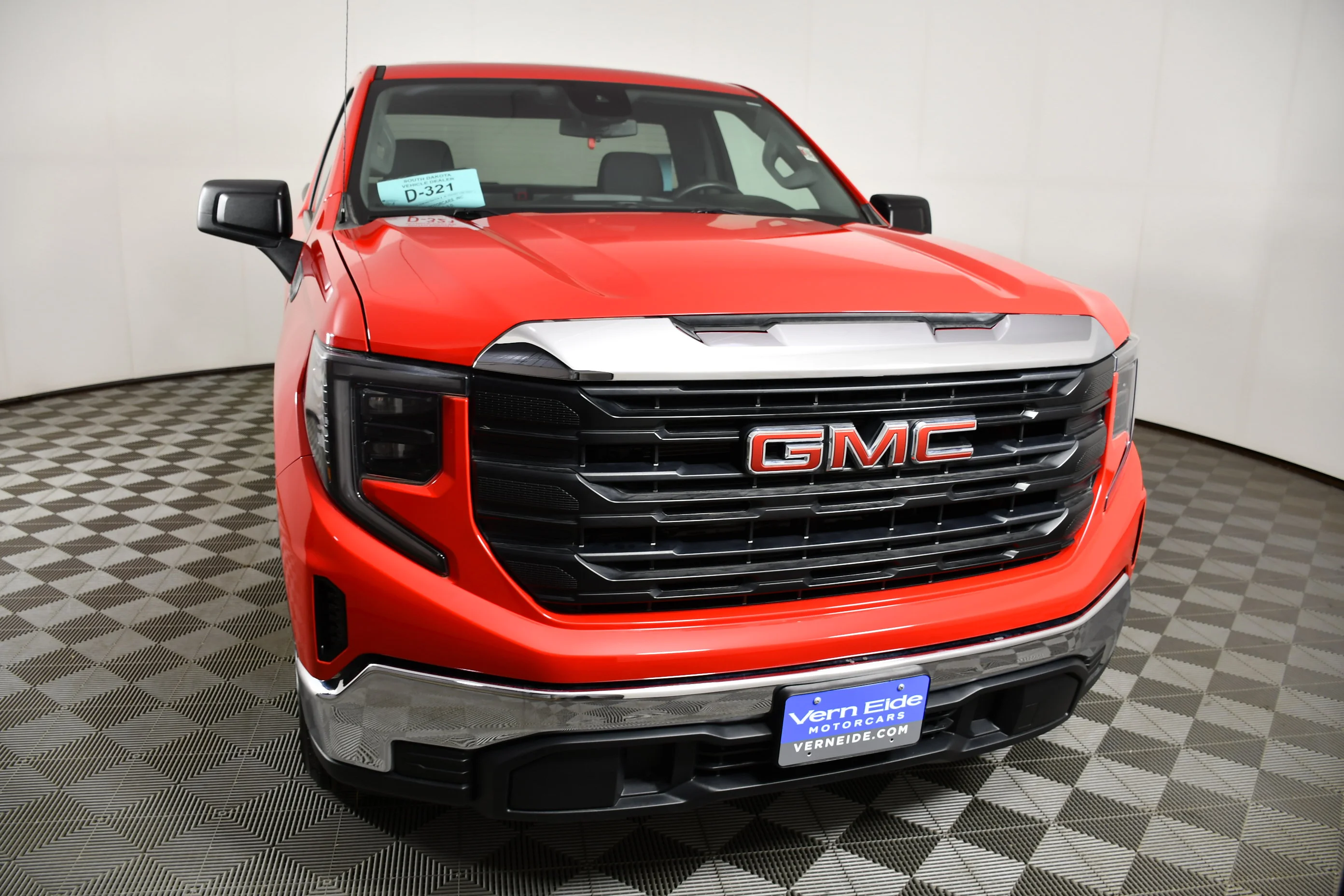 Used 2023 Cardinal Red GMC Pro image 3