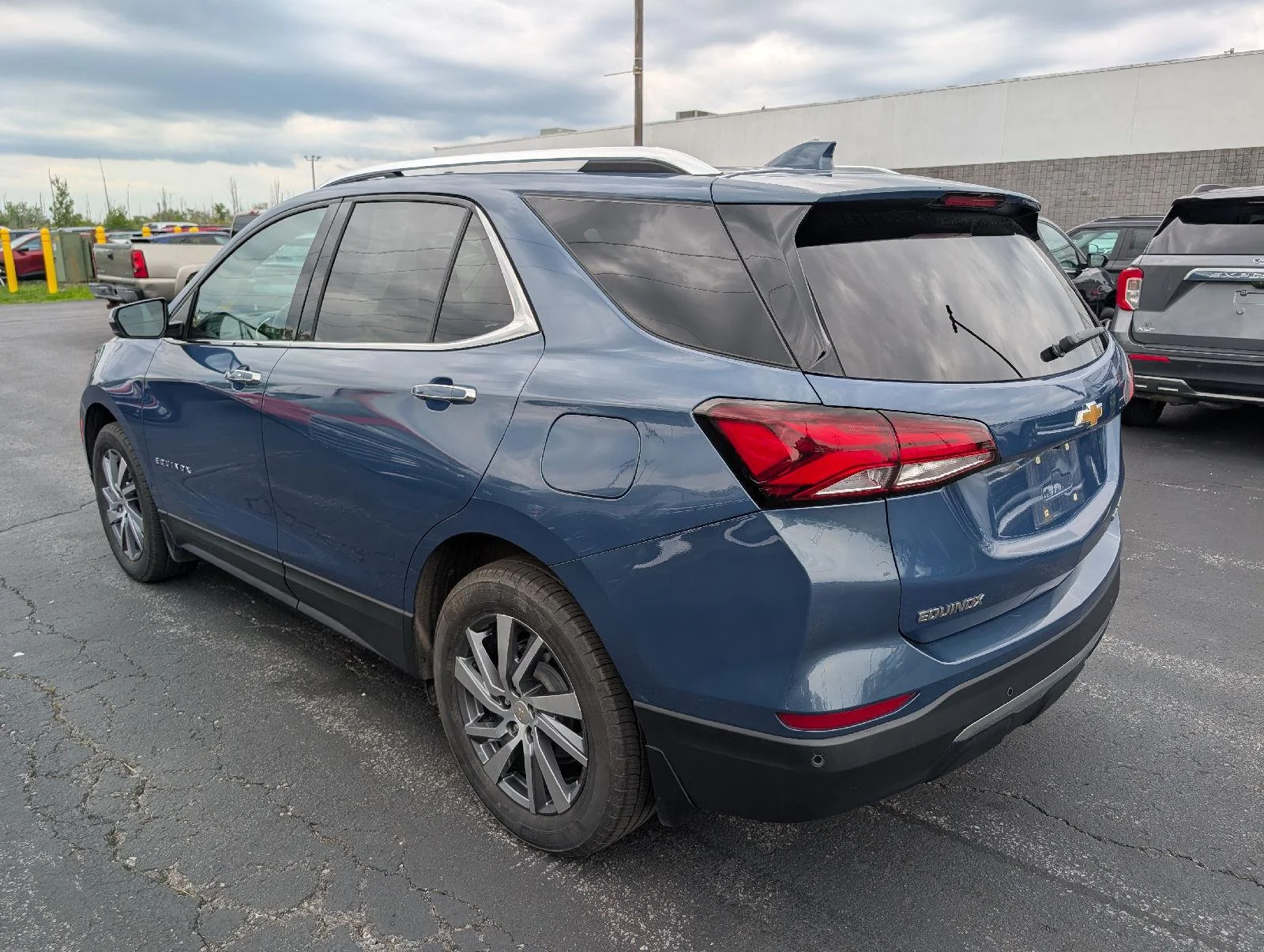 Used 2024 Lakeshore Blue Metallic Chevrolet Premier image 5