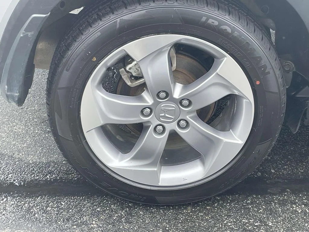 Used 2021 Lunar Silver Metallic Honda LX image 7