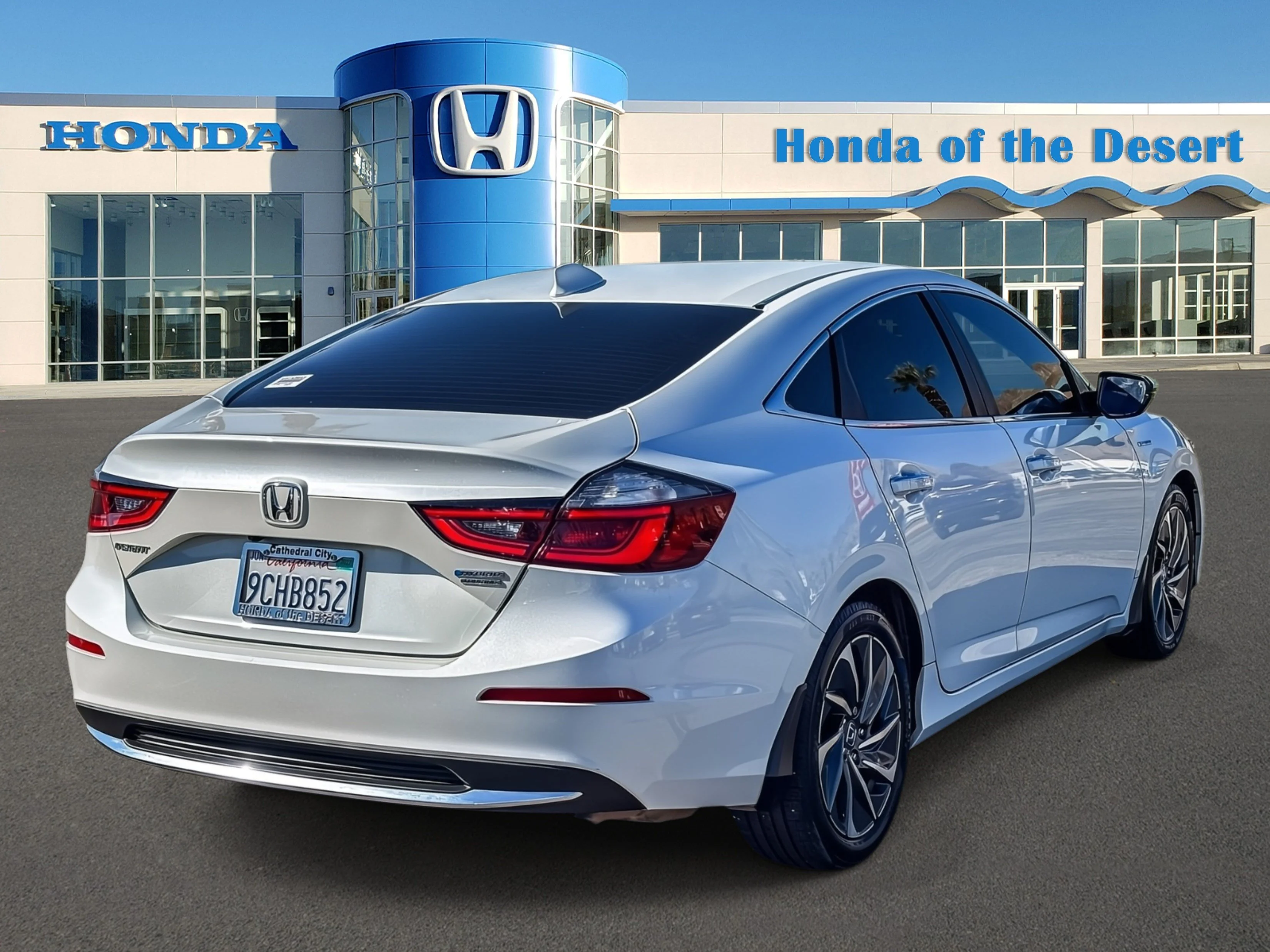 Used 2022 Platinum White Pearl Honda Touring image 6