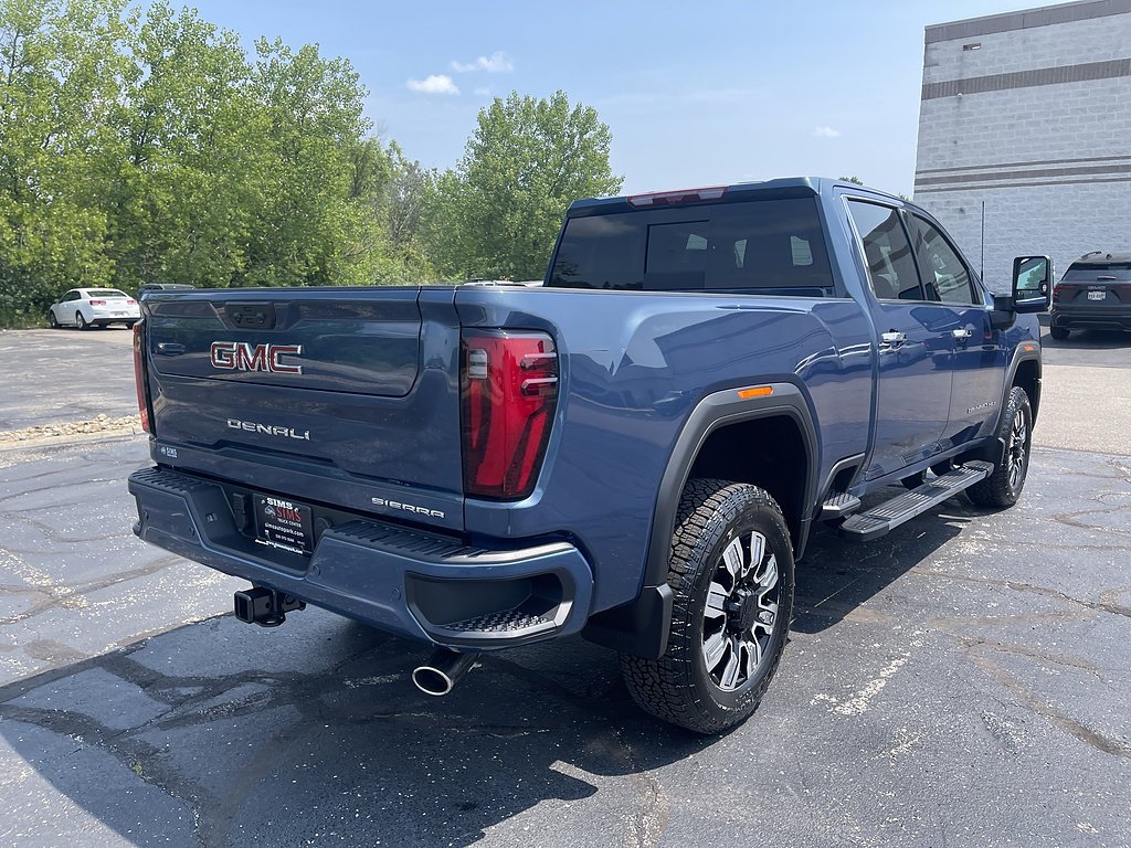 2026 GMC Sierra 3500HD Denali - Photo 7