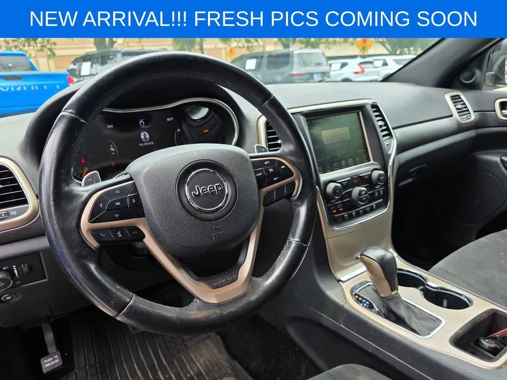 Used 2017 Black Jeep Laredo image 8