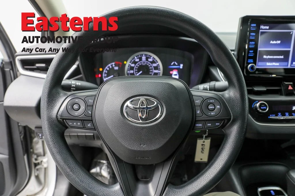 Used 2022 Silver Toyota LE image 10