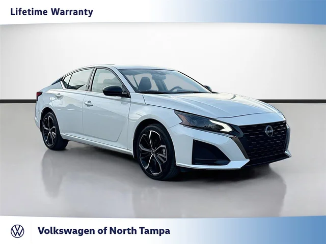 2025 Nissan Altima SR