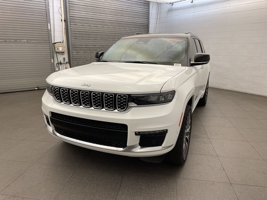 New 2025 Bright White Clear-Coat Exterior Paint Jeep Summit image 10