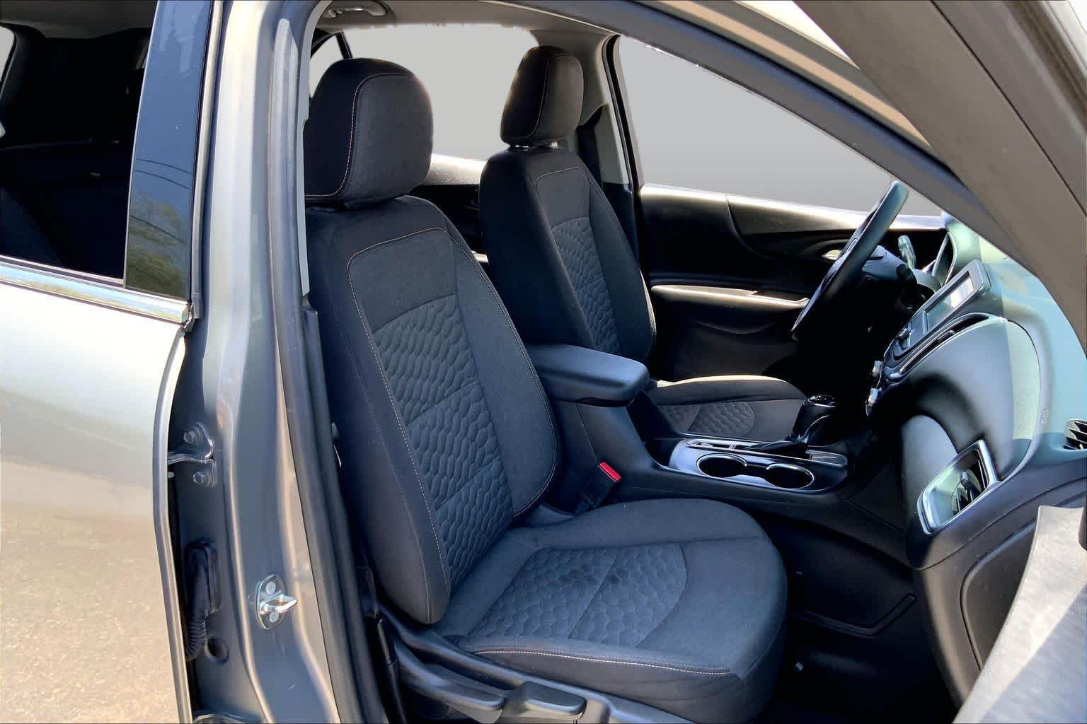 Used 2018 Pepperdust Metallic Chevrolet LT image 8