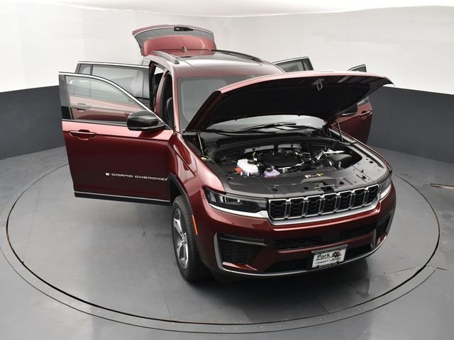New 2026 Velvet Red Pearl-Coat Exterior Paint Jeep Limited image 25
