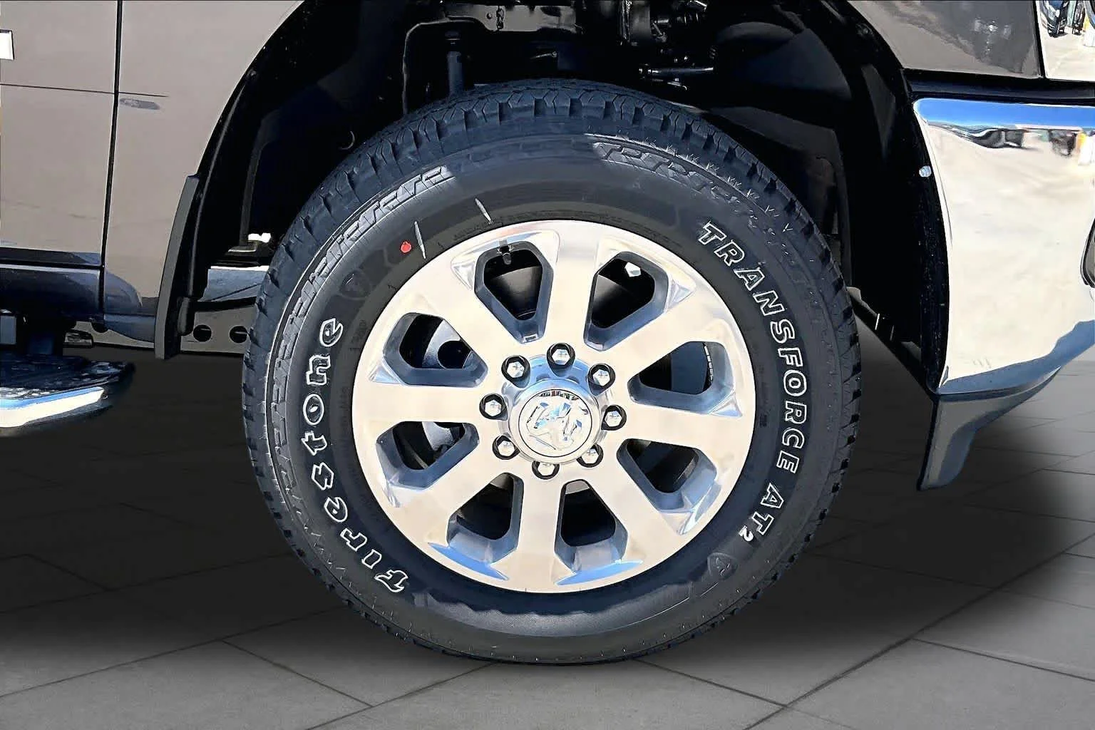 New 2026 Granite Crystal Metallic Clear-Coat Exterior Paint RAM Laramie image 11