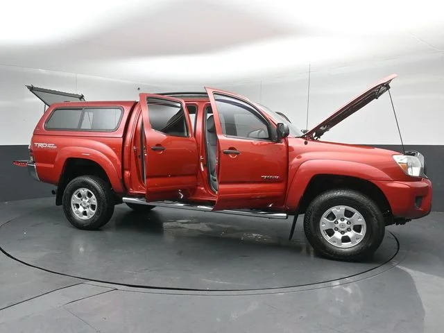 Used 2013 Red Toyota Base image 59