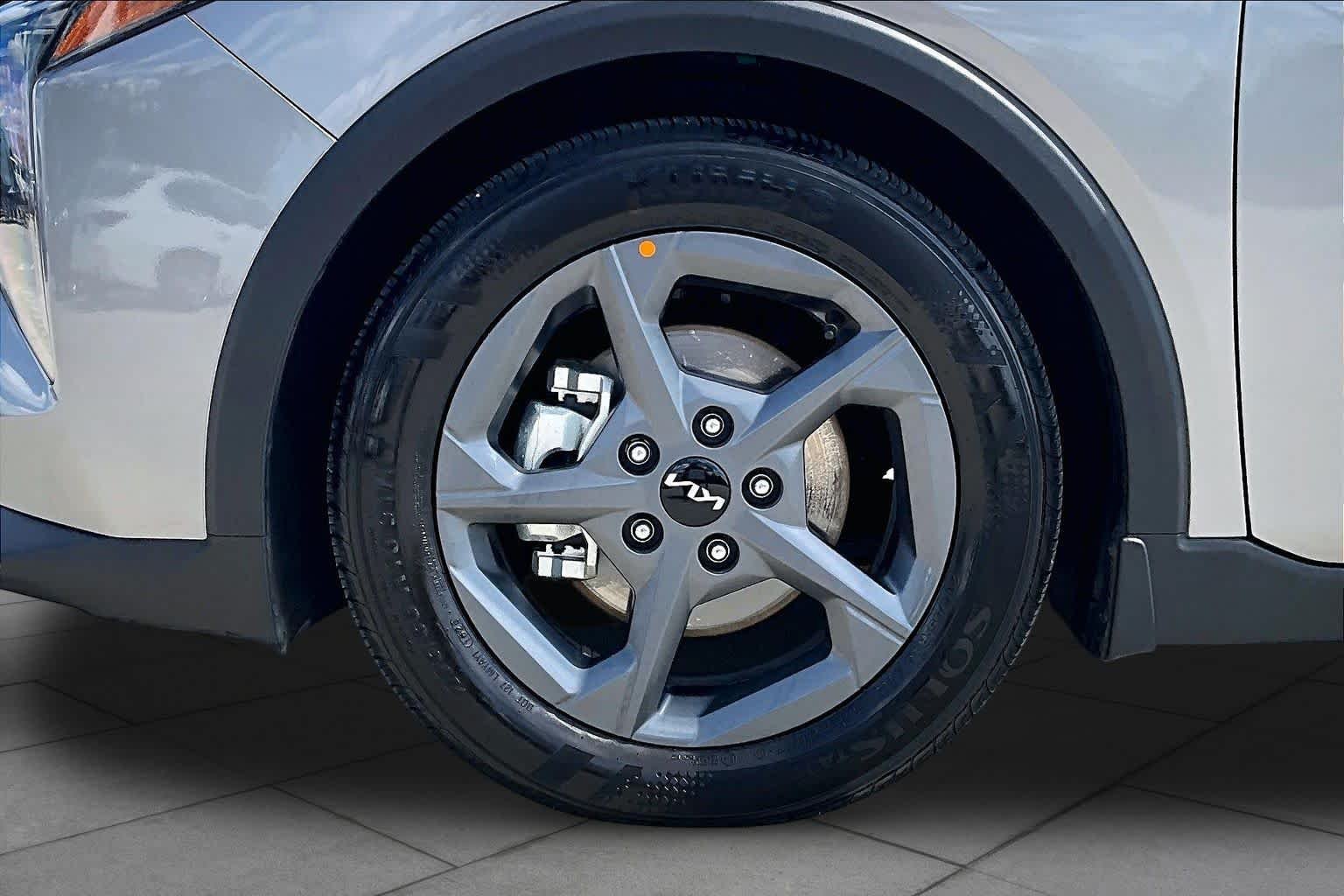 Used 2025 Steel Gray Kia LXS image 11