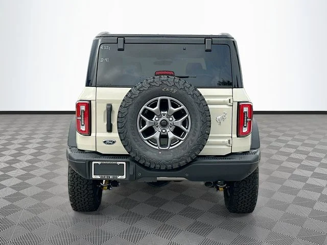 New 2025 Desert Sand Ford Badlands image 5