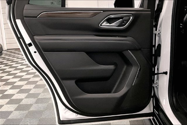 Used 2022 Summit White GMC SLE image 23