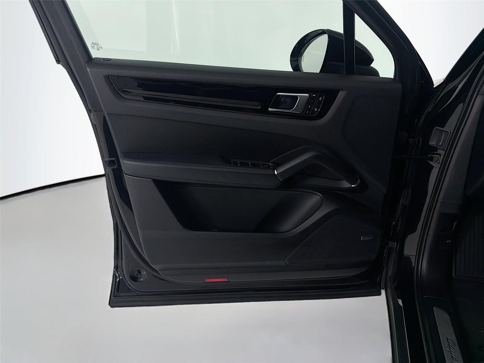 Used 2023 Chromitblack Metallic Porsche Base image 6
