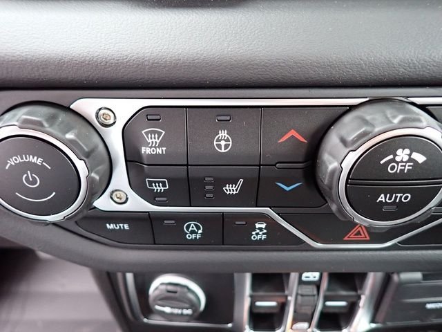 2025 Jeep Wrangler 4-Door Sahara - Photo 19