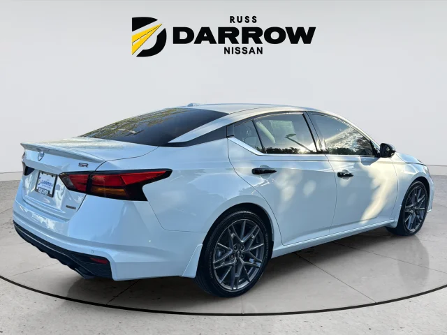 Certified Used 2024 White Nissan 2.0 SR image 5