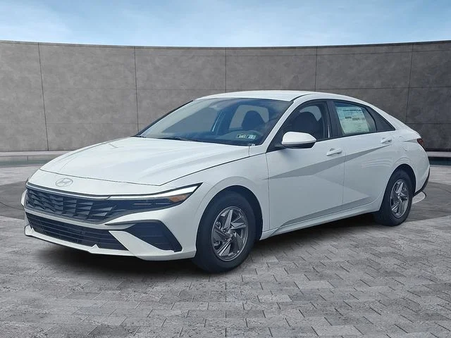 New 2026 White Hyundai SE image 5