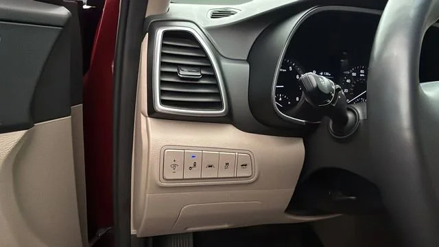 Used 2020 Gemstone Red Hyundai Limited image 21