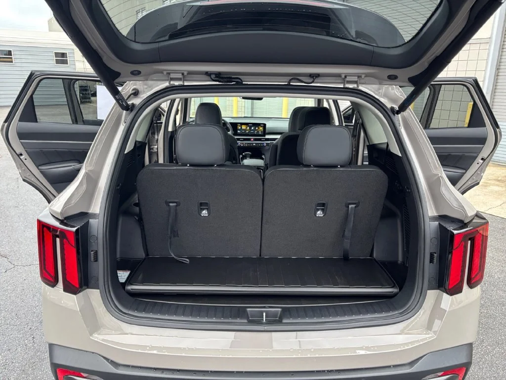 Used 2025 Brown Kia X-Line SX image 31