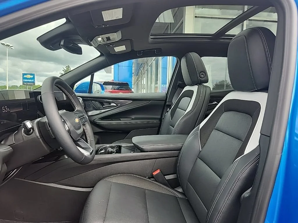 Used 2024 Blue Chevrolet LT image 10
