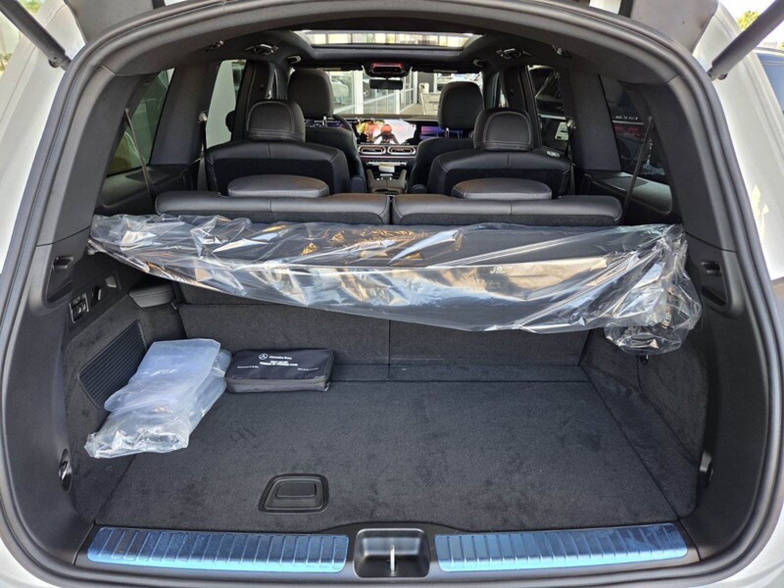 New 2027 Polar White Mercedes-Benz GLS 450 4MATIC® SUV image 16