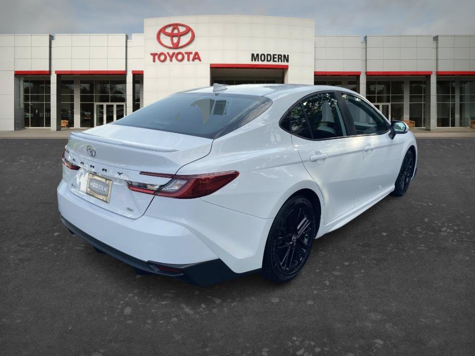 Used 2025 Ice Cap Toyota SE image 5
