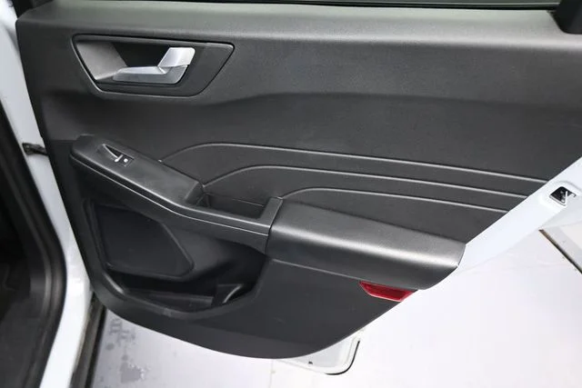 Used 2025 Silver Ford ST-Line Select image 15