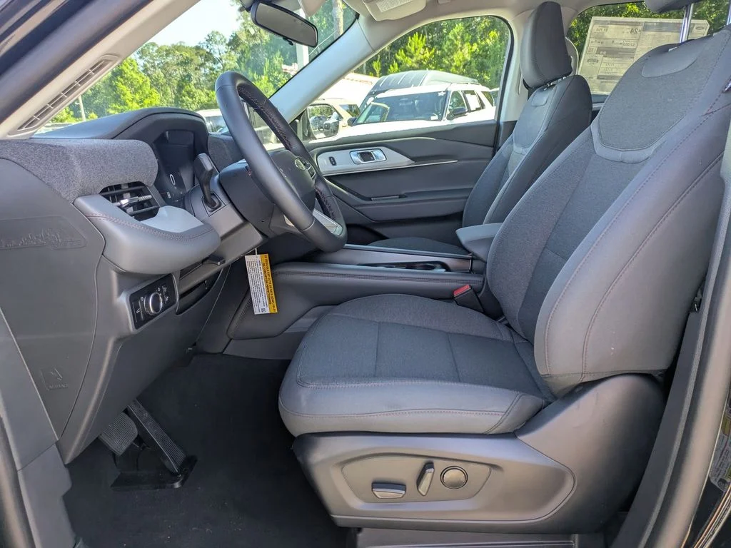 New 2026 Agate Black Metallic Ford Active image 21