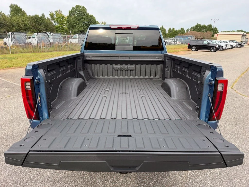 2026 GMC Sierra 2500HD Denali Ultimate - Photo 12