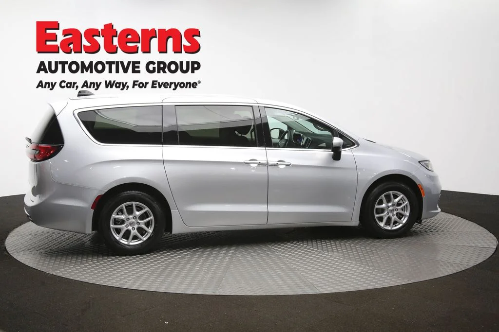 Used 2023 Silver Chrysler Touring L image 46